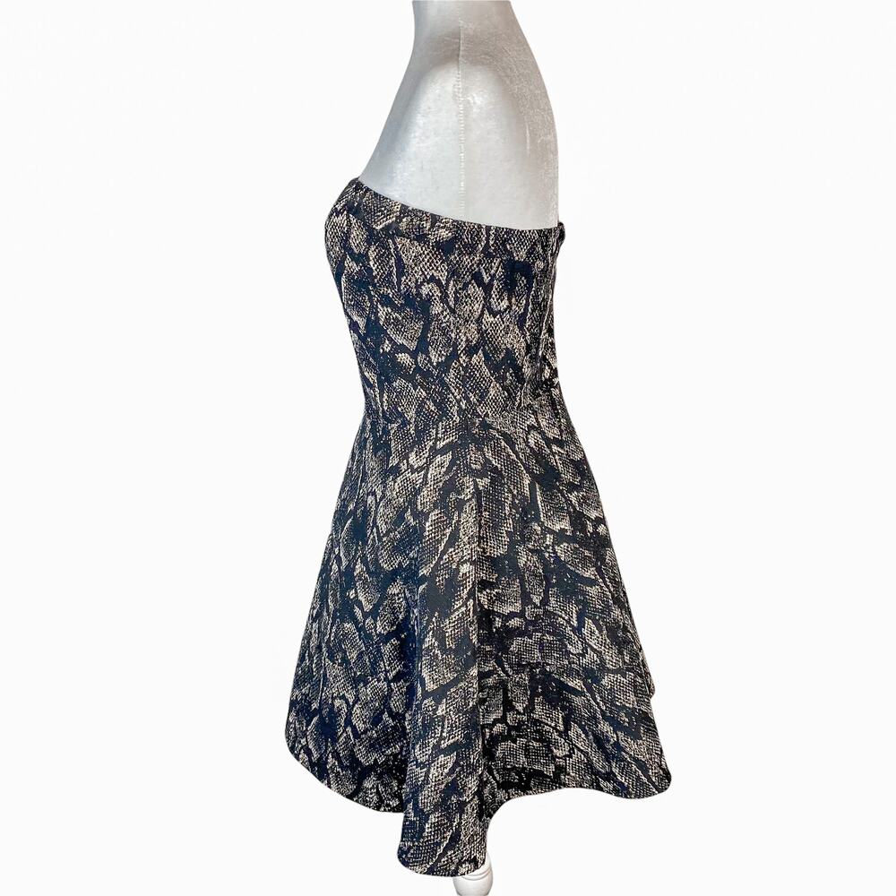 Express Black Gold Metallic Snakeskin Strapless Mini Dress Fit and Flare Size 6 - Picture 5 of 11